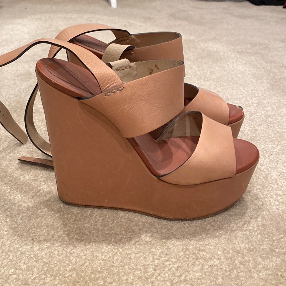 Chloe wedges in beige - Picture 2 of 3